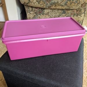 Tupperware Bread keeper